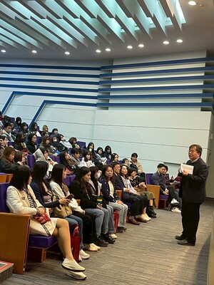 20251205-中壢家商家政科及流行服飾科師生聯合參訪-2圖片