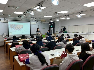 20251205-中壢家商家政科及流行服飾科師生聯合參訪-5圖片