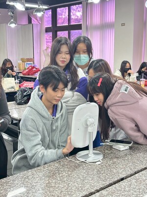 20251205-中壢家商家政科及流行服飾科師生聯合參訪-4圖片